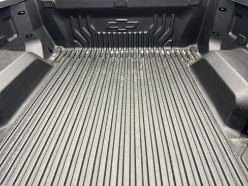 Used 2024 Chevrolet Silverado 1500 LT image 18