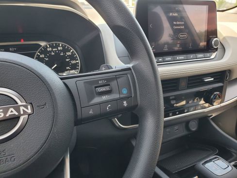 Used 2023 Nissan Rogue SV FWD image 20