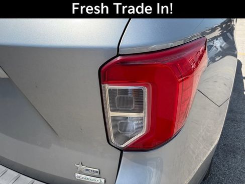 Used 2020 Ford Explorer XLT w/ Equipment Group 202A RWD image 10
