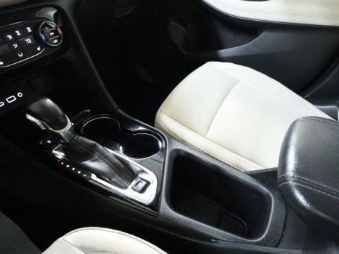 Used 2021 Buick Encore GX Select w/ Advanced Technology Package image 17