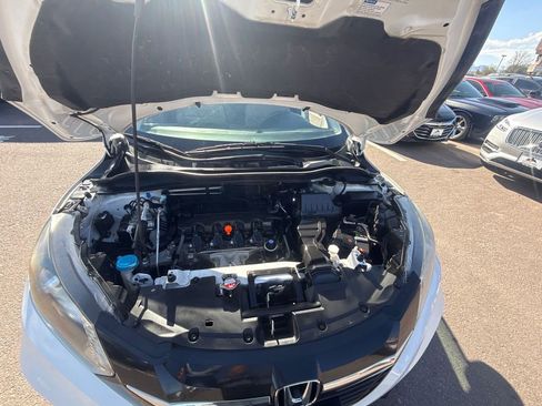 Used 2016 Honda HR-V EX image 10