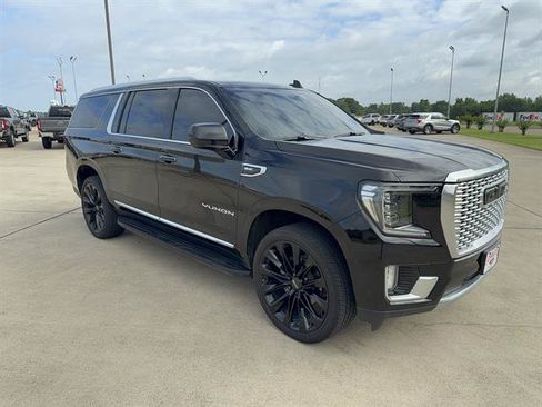 Used 2024 GMC Yukon XL SLT RWD image 2