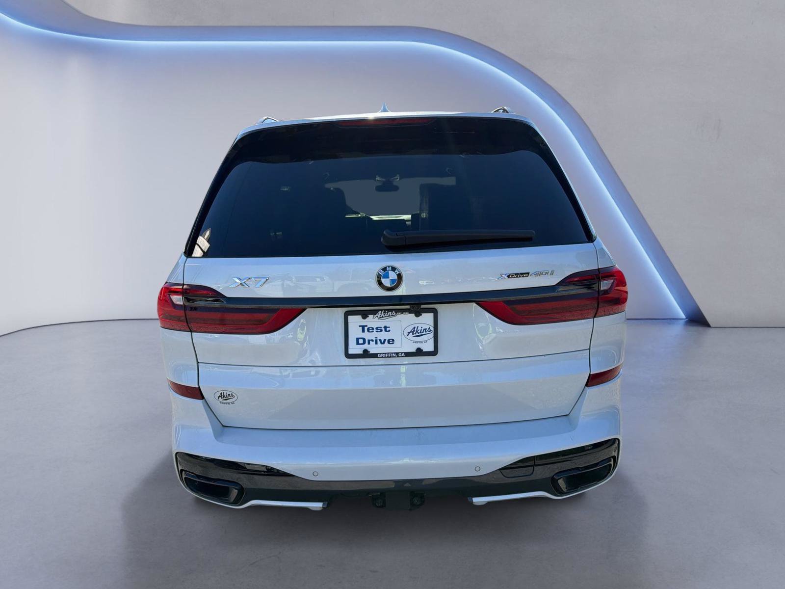 Used 2022 BMW X7 xDrive40i w/ M Sport Package AWD/4WD image 7