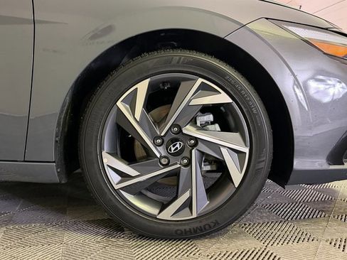 Certified 2024 Hyundai Elantra Limited image 12
