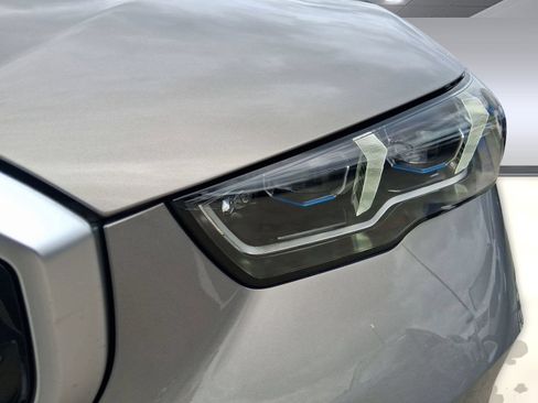Used 2026 BMW 530i w/ Premium Package RWD image 8