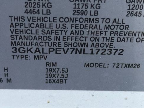 Used 2022 GMC Terrain SLT w/ Infotainment Package II image 34