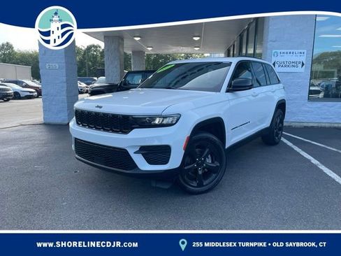 Used 2023 Jeep Grand Cherokee Altitude AWD/4WD image 1