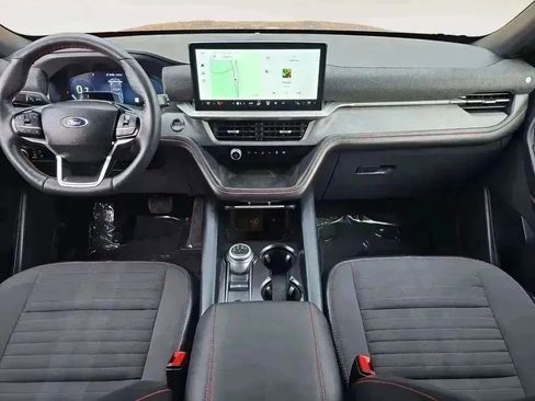 Used 2025 Ford Explorer ST-Line image 10