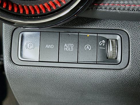 Used 2025 Chevrolet Equinox RS w/ Safety and Technology Package AWD/4WD image 10