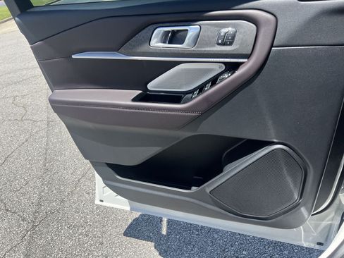 New 2026 Ford Explorer Platinum RWD image 14