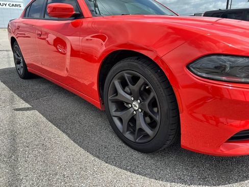 Used 2022 Dodge Charger SXT RWD image 18