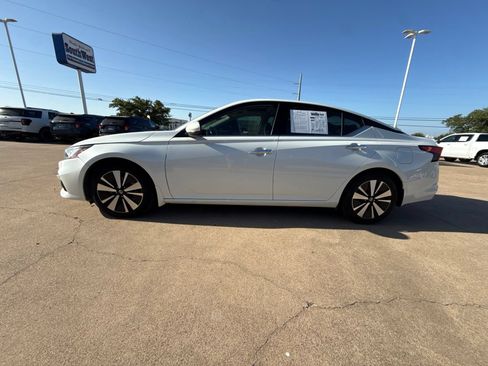 Used 2021 Nissan Altima 2.5 SL FWD image 4