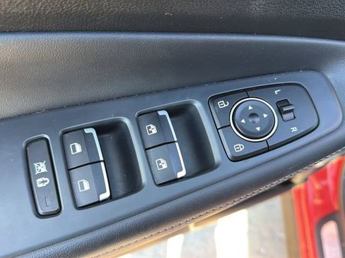 Used 2020 Hyundai Santa Fe Limited image 20