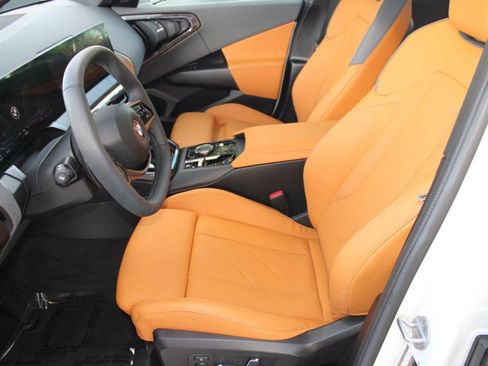 Used 2025 BMW X3 xDrive30i w/ Premium Package image 5