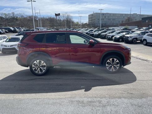 Used 2023 Nissan Rogue SV image 7