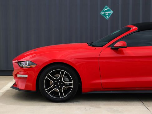 Used 2020 Ford Mustang Premium image 30