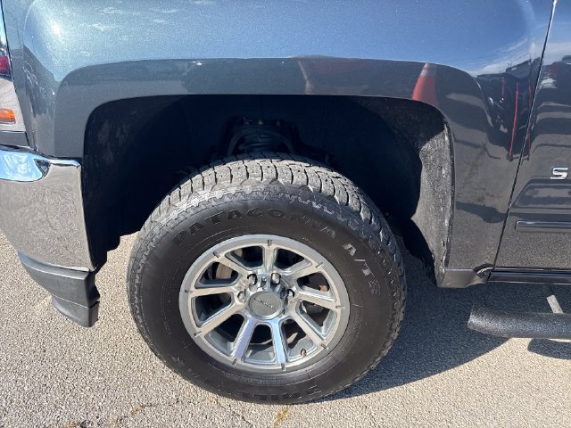 Used 2018 Chevrolet Silverado 1500 LT w/ All Star Edition AWD/4WD image 10