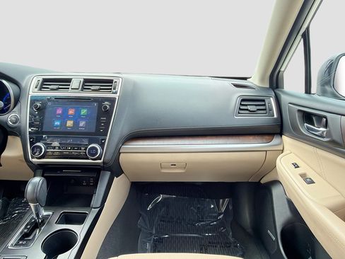 Used 2018 Subaru Outback 2.5i Limited image 17