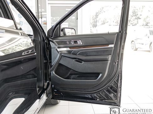 Used 2020 Ford Explorer XLT w/ Equipment Group 202A RWD image 44