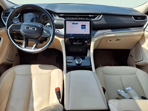 Used 2022 Jeep Grand Cherokee L Limited image 11