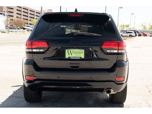 Used 2021 Jeep Grand Cherokee Laredo X image 6