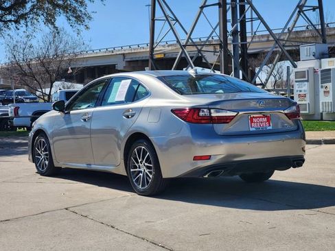 Used 2017 Lexus ES 350 w/ Luxury Package image 4