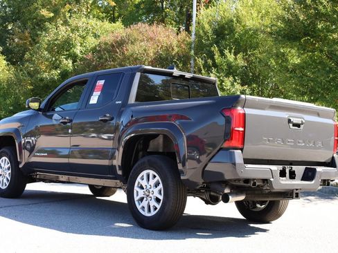 New 2025 Toyota Tacoma SR5 image 4