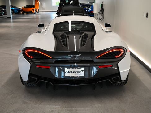 Used 2019 McLaren 570S Coupe RWD image 17