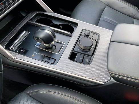 Used 2024 MAZDA CX-90 Plug-In Hybrid w/ Premium Pkg image 17