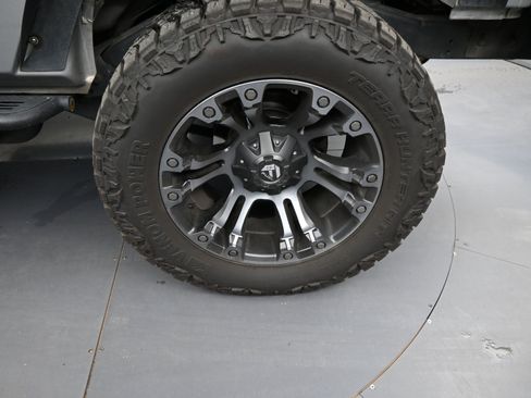 Used 2018 Jeep Wrangler Sport image 17