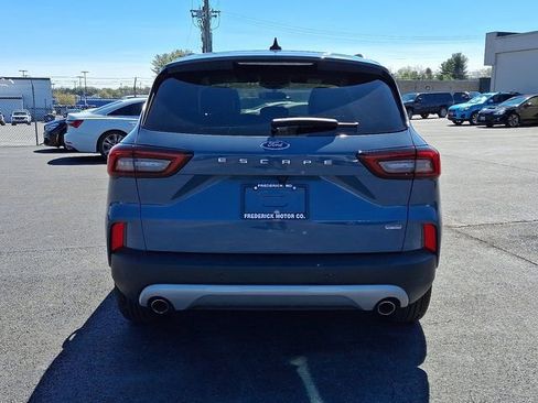 Certified 2025 Ford Escape SE FWD image 5