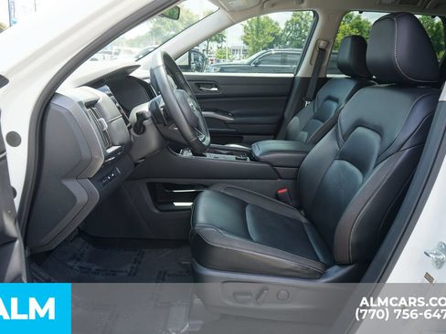 Used 2023 Nissan Pathfinder SL AWD/4WD image 20