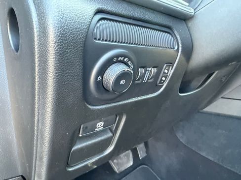 Used 2024 Jeep Wagoneer L Series II w/ Flexible Seating Group AWD/4WD image 22