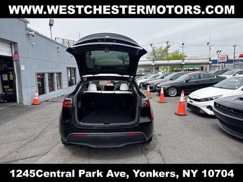 Used 2021 Tesla Model Y Long Range AWD/4WD image 27