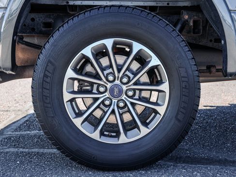 Used 2018 Ford F150 XLT w/ Equipment Group 302A Luxury AWD/4WD image 7