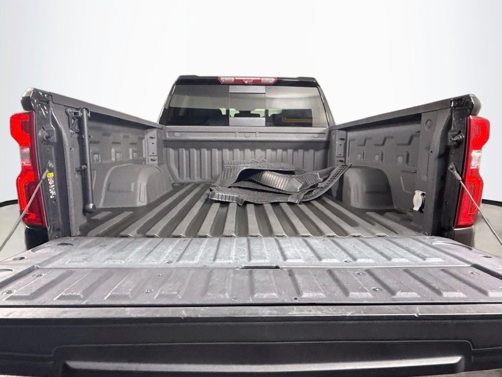 Used 2024 Chevrolet Silverado 1500 High Country AWD/4WD image 34