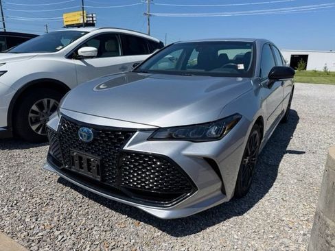 Used 2022 Toyota Avalon XSE FWD image 1