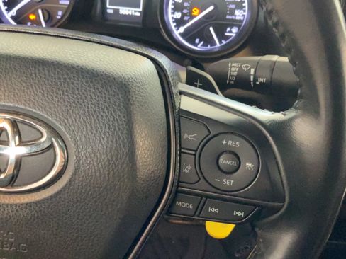 Certified 2021 Toyota Camry SE FWD image 25