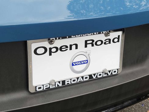 Certified 2023 Volvo XC40 B5 Plus w/ Driver Assist Package image 30