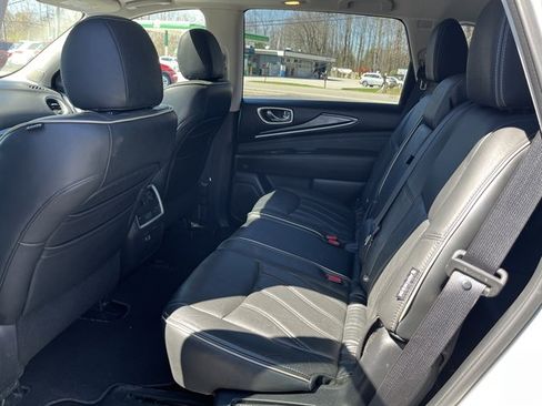 Used 2019 INFINITI QX60 Luxe w/ Essential Package image 37