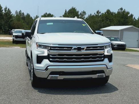 Used 2023 Chevrolet Silverado 1500 LTZ w/ LTZ Convenience Package II RWD image 3