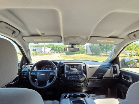 Used 2018 Chevrolet Silverado 2500 W/T AWD/4WD image 17