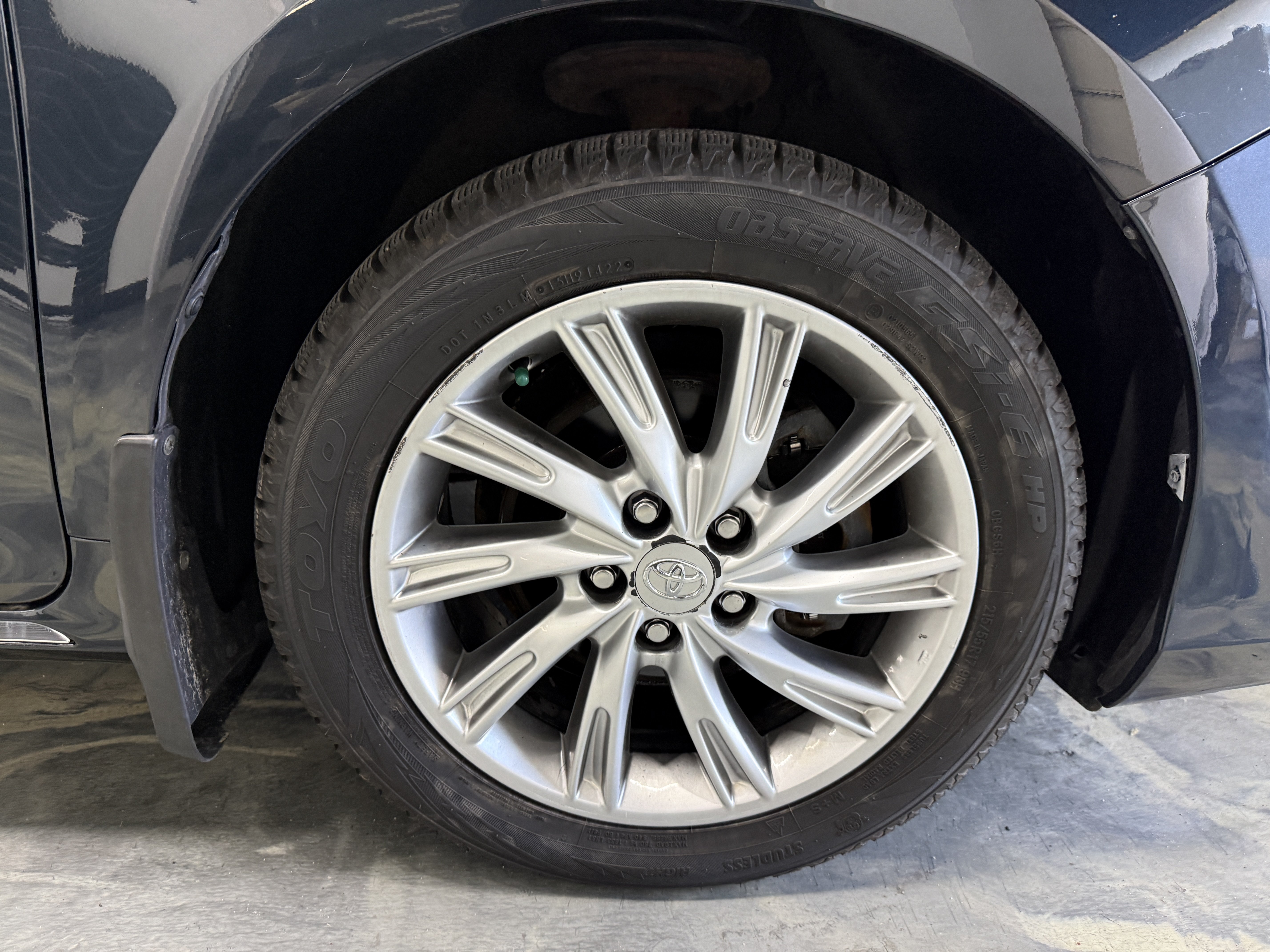 Used 2013 Toyota Camry LE FWD image 26