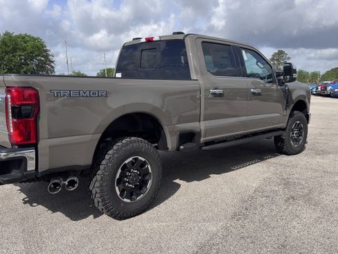 New 2026 Ford F250 King Ranch w/ Tremor Off-Road Package AWD/4WD image 3