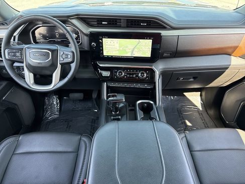 Used 2023 GMC Sierra 1500 Denali w/ Denali Reserve Package AWD/4WD image 2