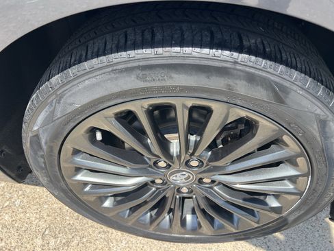 Used 2020 Toyota Avalon XSE w/ All Weather Liner Package FWD image 9