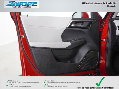 Used 2025 Mitsubishi Outlander SE image 13