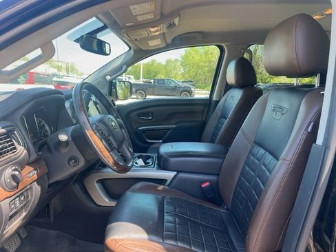 Used 2017 Nissan Titan Platinum Reserve w/ Off-Road Package AWD/4WD image 15