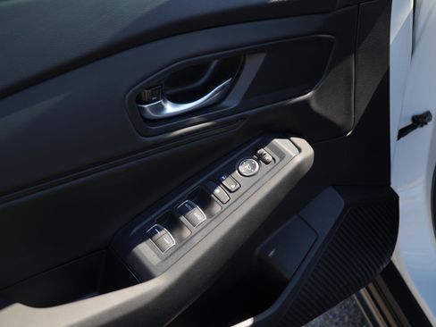 Used 2025 Honda Accord SE image 14