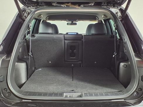 Used 2023 Mitsubishi Outlander SE image 14